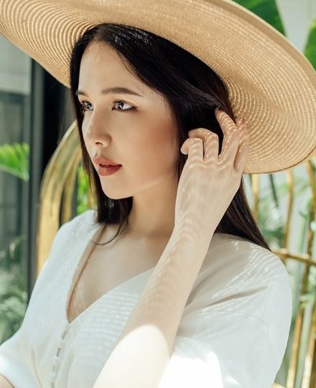 Hot girl Phanh Lee khien CDM noi song khi khoe “sac” cuc dinh-Hinh-5
