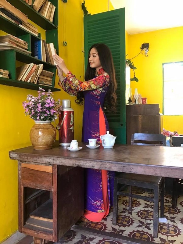 Vua xuat hien, “thien than ao dai” da khien dan mang phai me met-Hinh-6