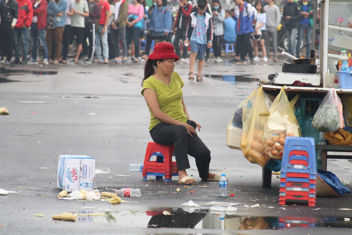 Dan mang noi gi ve noi buon dong lai sau chien thang cua DT Viet nam tai AFF Cup?-Hinh-8