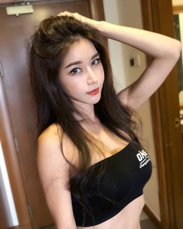 Dan mang dung ngoi khong yen voi dan DJ sexy bac nhat Han Quoc-Hinh-9