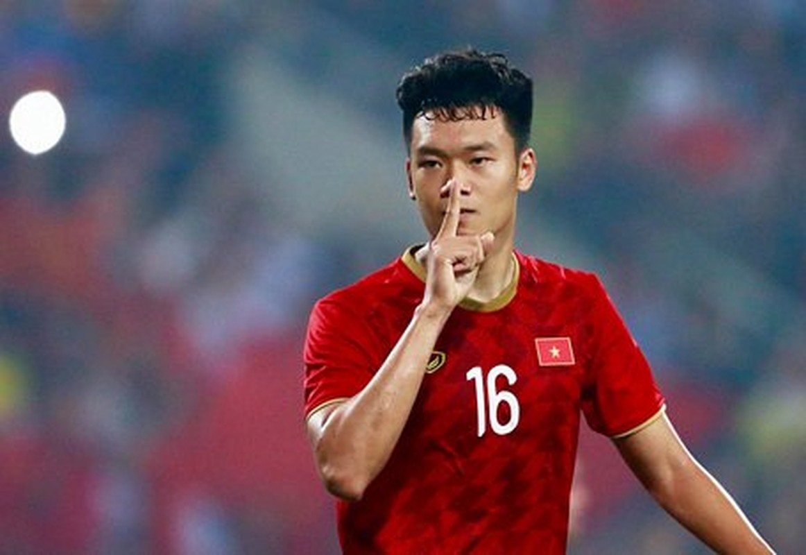 Danh tinh cau thu HLV Park chon thay Dinh Trong du King's Cup 2019-Hinh-7