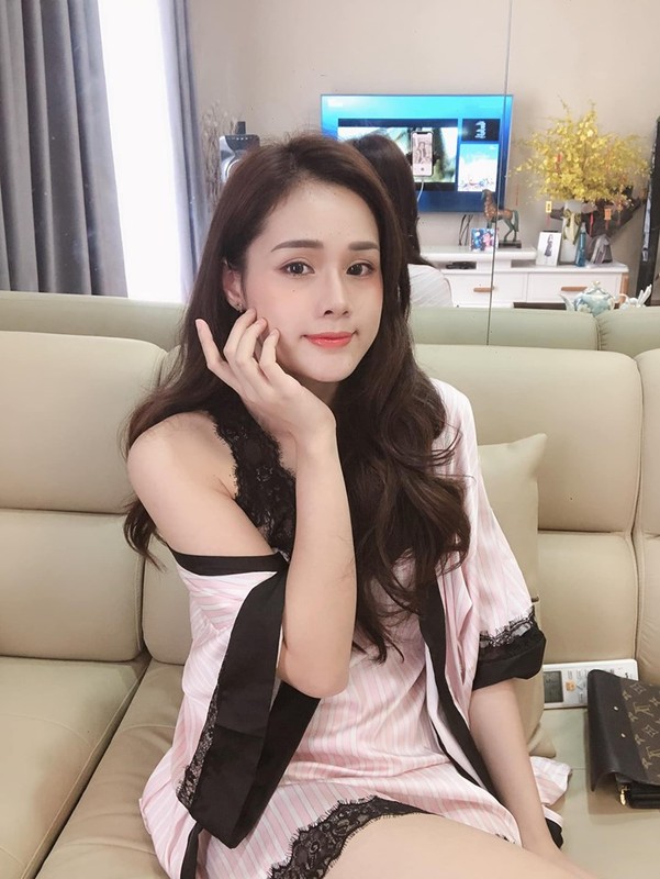 Ban gai 6 lan thi Hoa hau cua Trong Dai bat ngo khoe anh ho bao-Hinh-10