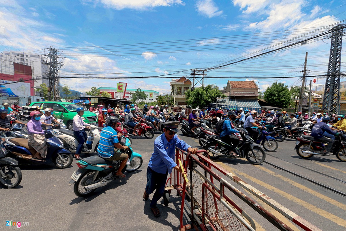 Du an BT 1.300 ty doi dat vang o san bay Nha Trang dang 