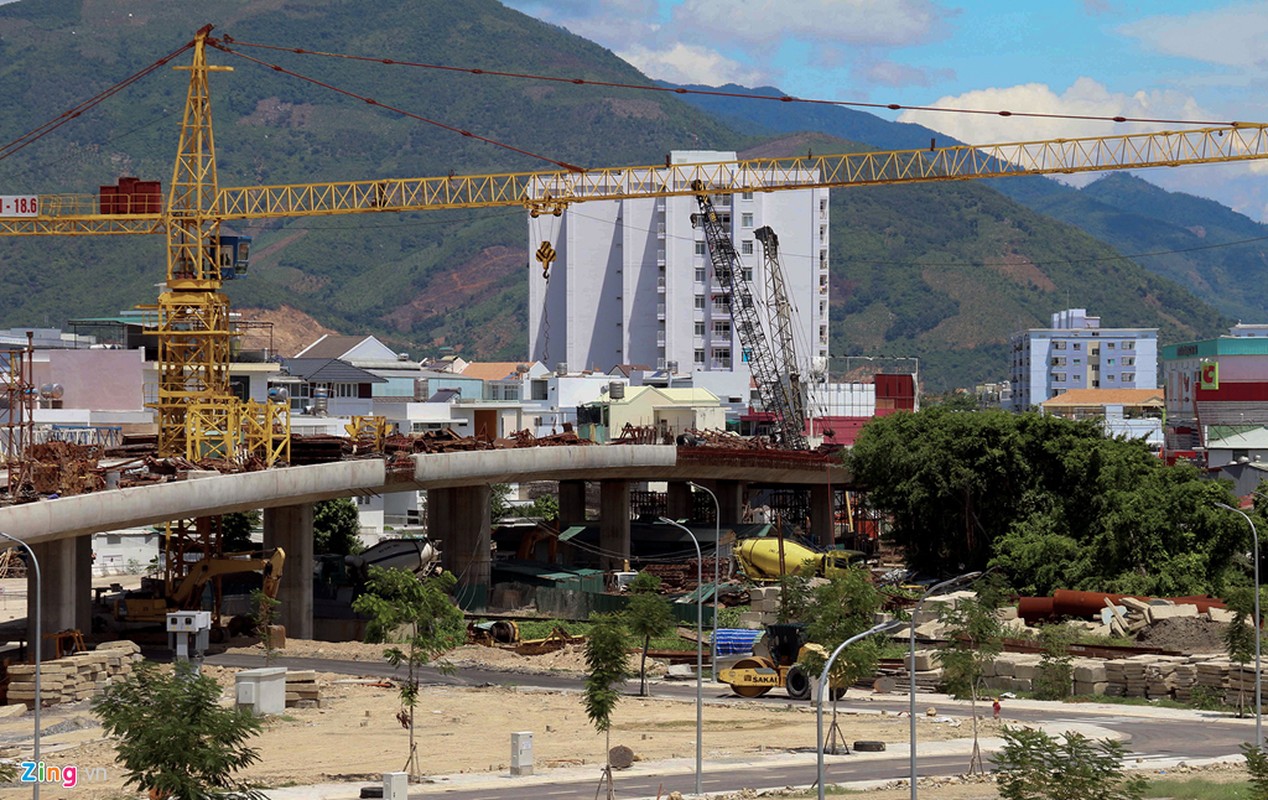 Du an BT 1.300 ty doi dat vang o san bay Nha Trang dang 