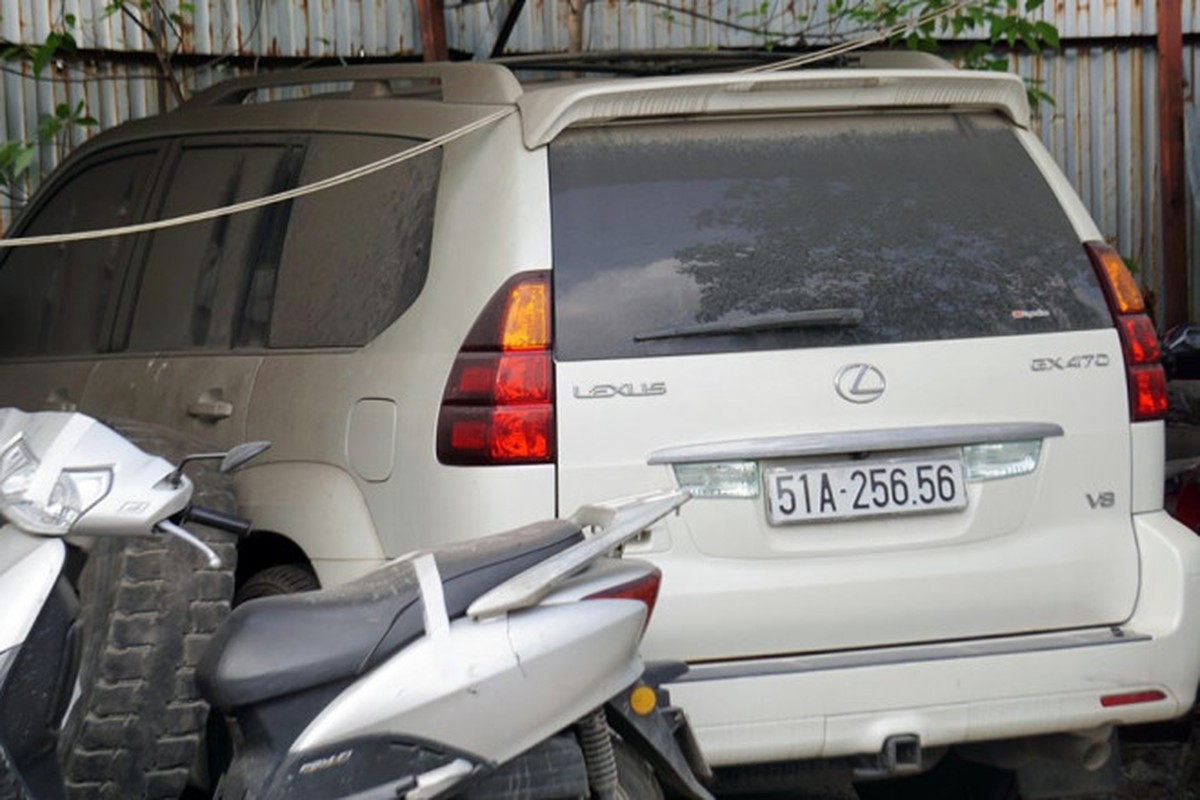 Porsche, Lexus... tien ty phu bui, 'bo xo' trong bai giu xe o Ha Noi-Hinh-7