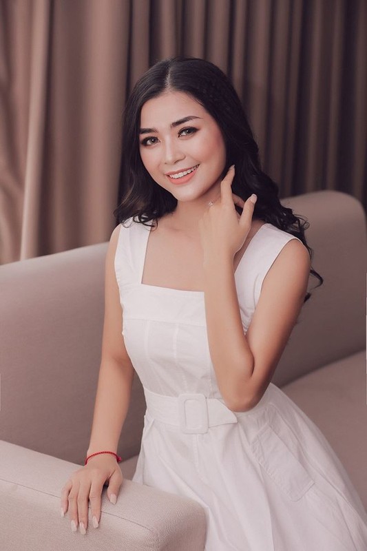 Zoom ki loat nu phi cong Viet so huu guong mat khong tuoi-Hinh-2