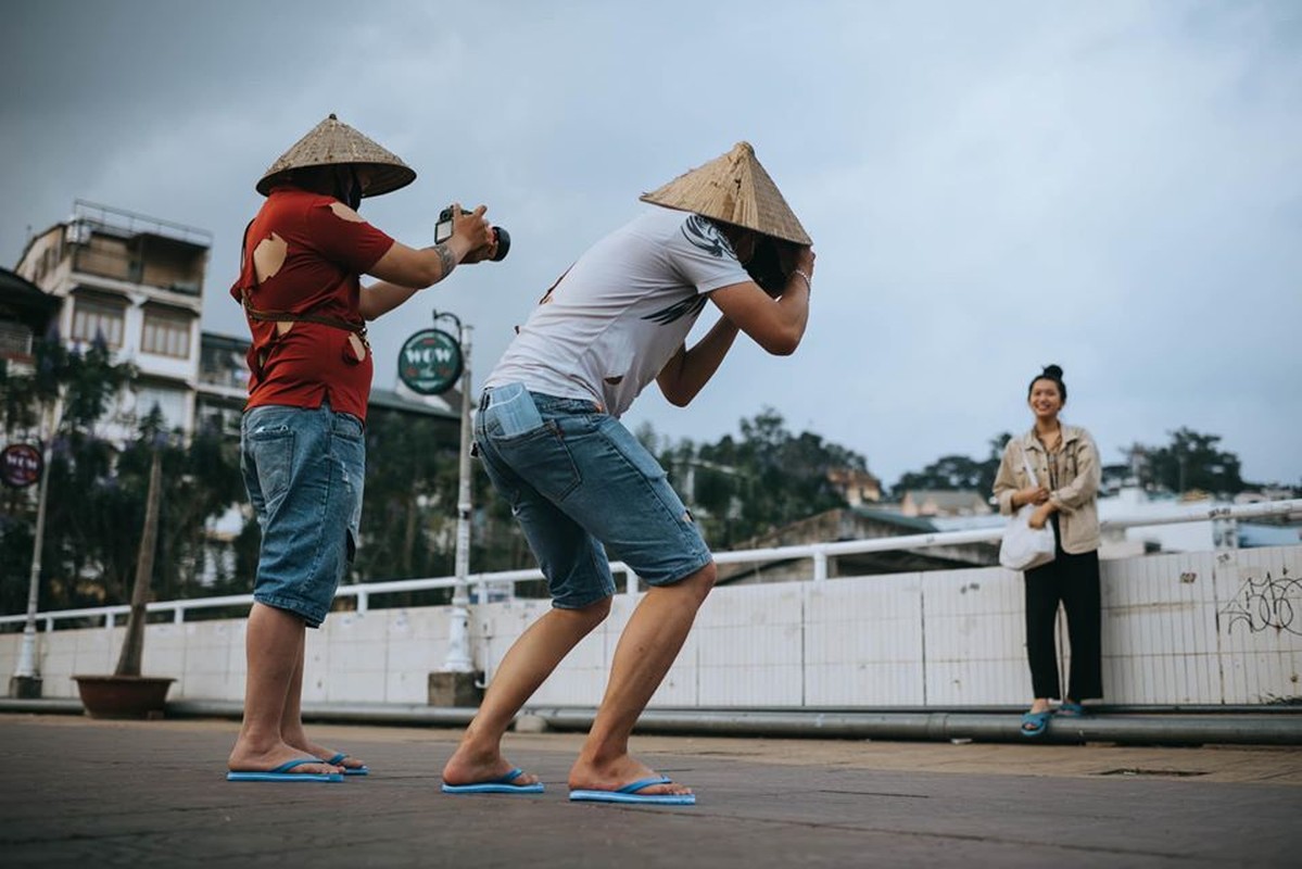 Phai an xin vi e am, chang photographer tung bo anh khien dan mang xon xao-Hinh-5