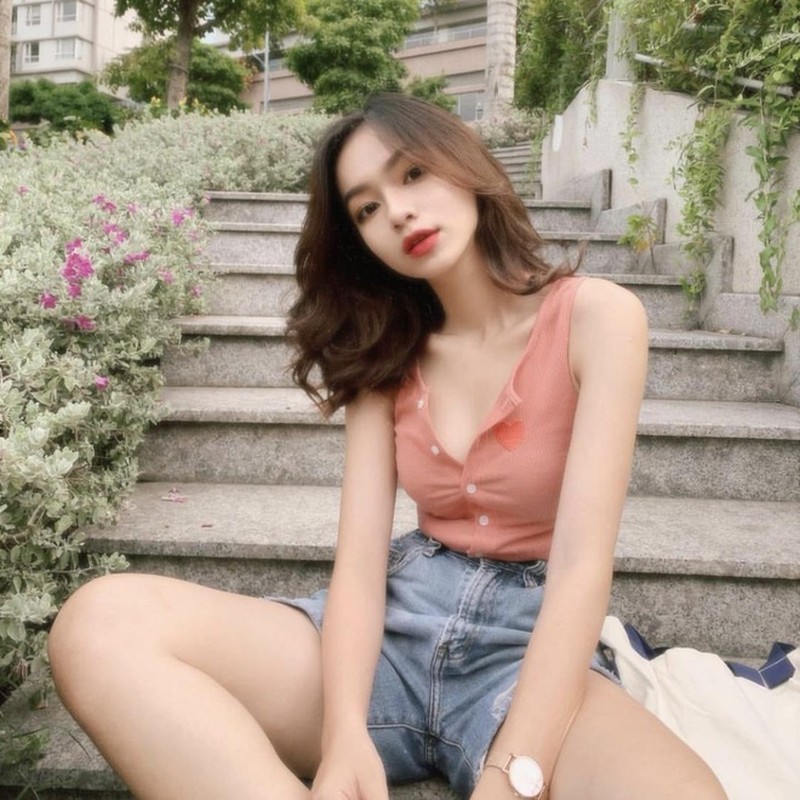 Vu tru hot girl Viet tren Instagram, lai xuat hien them vai tinh tu moi-Hinh-2