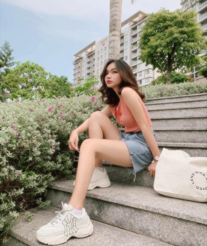 Vu tru hot girl Viet tren Instagram, lai xuat hien them vai tinh tu moi-Hinh-3