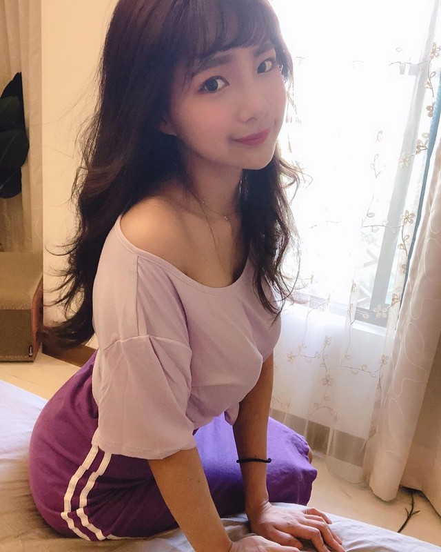 Vui mieng noi tieu chuan chon chong, nu streamer vong 1 khung gay sot-Hinh-5