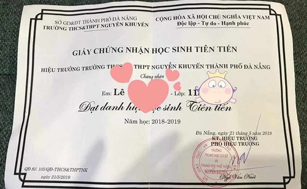 Hot trend giay khen sieu to ngay be giang khien dan tinh het hon-Hinh-9