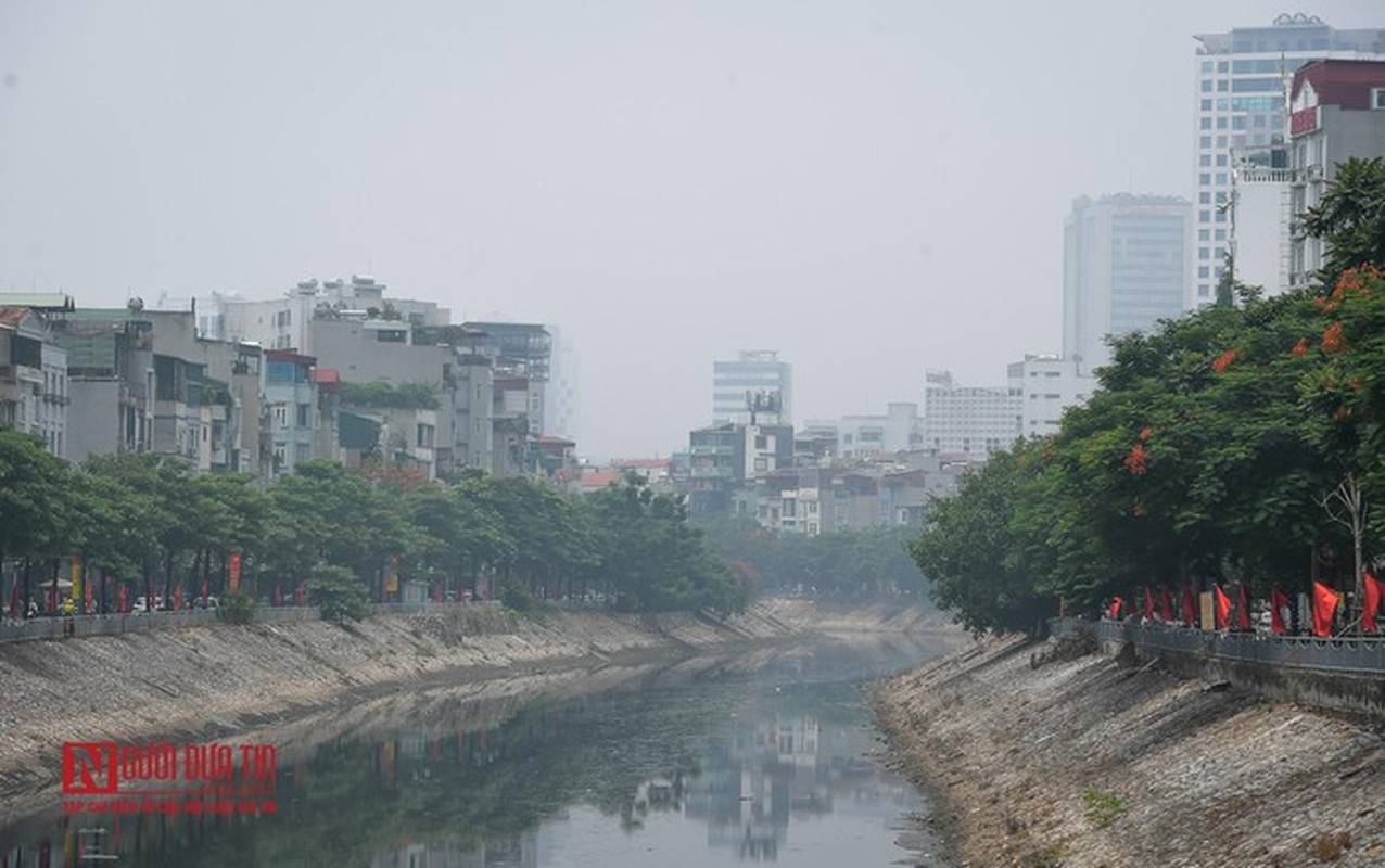 Ha Noi: Khong khi o nhiem nghiem trong, bui min trang xoa giua mua he-Hinh-6