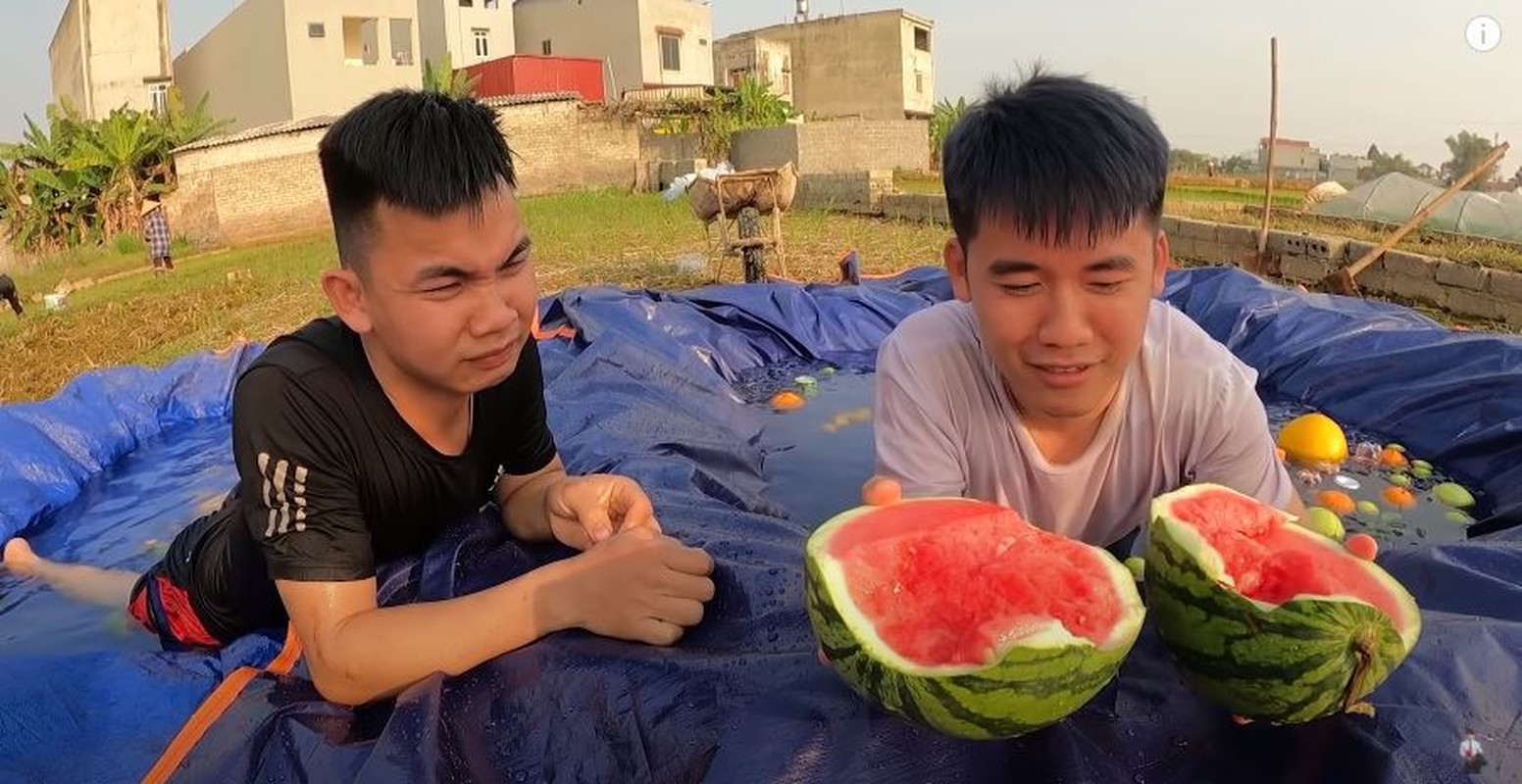 Con trai ba Tan Vlog mo tiec ho boi lap tuc nhan loi che-Hinh-7