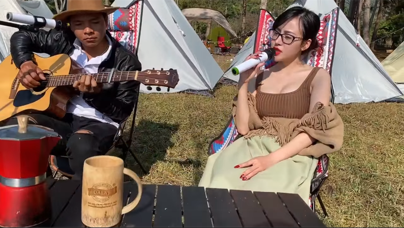 Khoe anh du lich Da Lat, Ba Tung lai khien netizen 