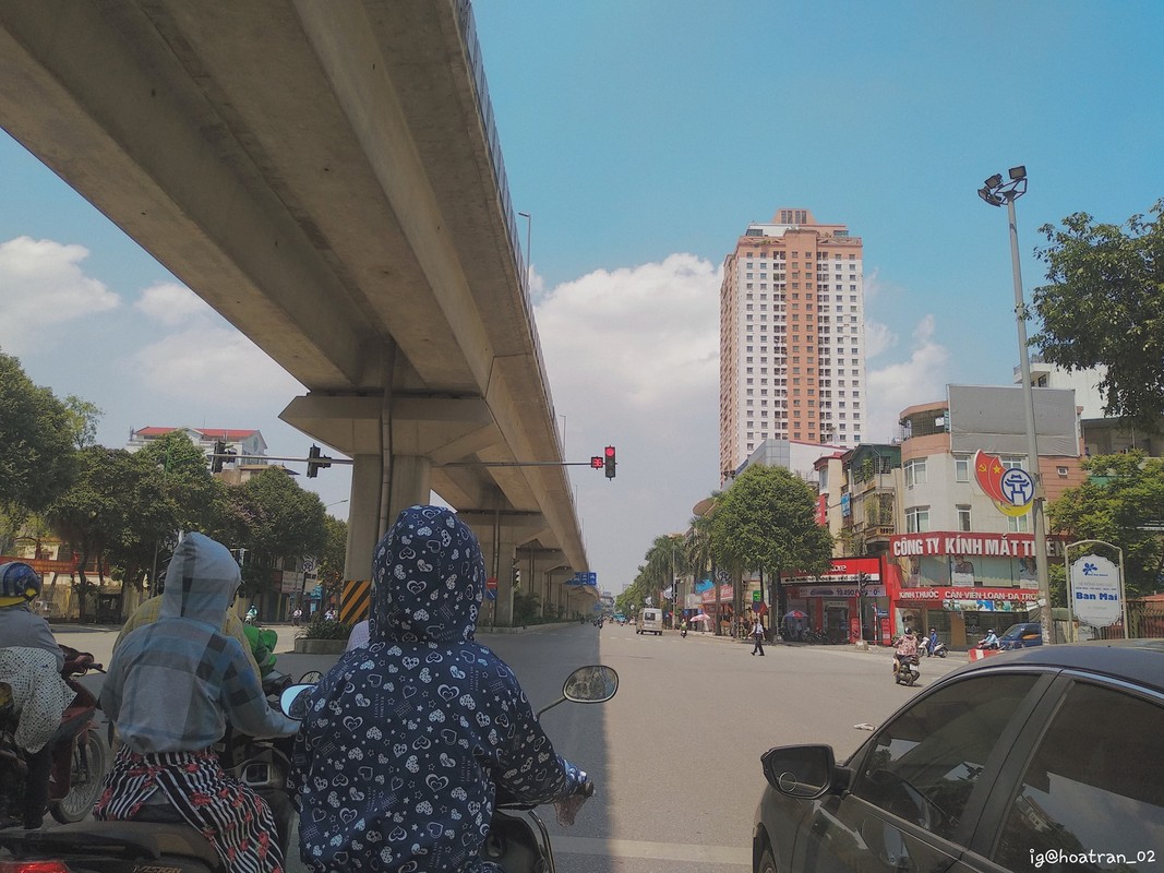 Ngay nang phai ra duong, dau la 