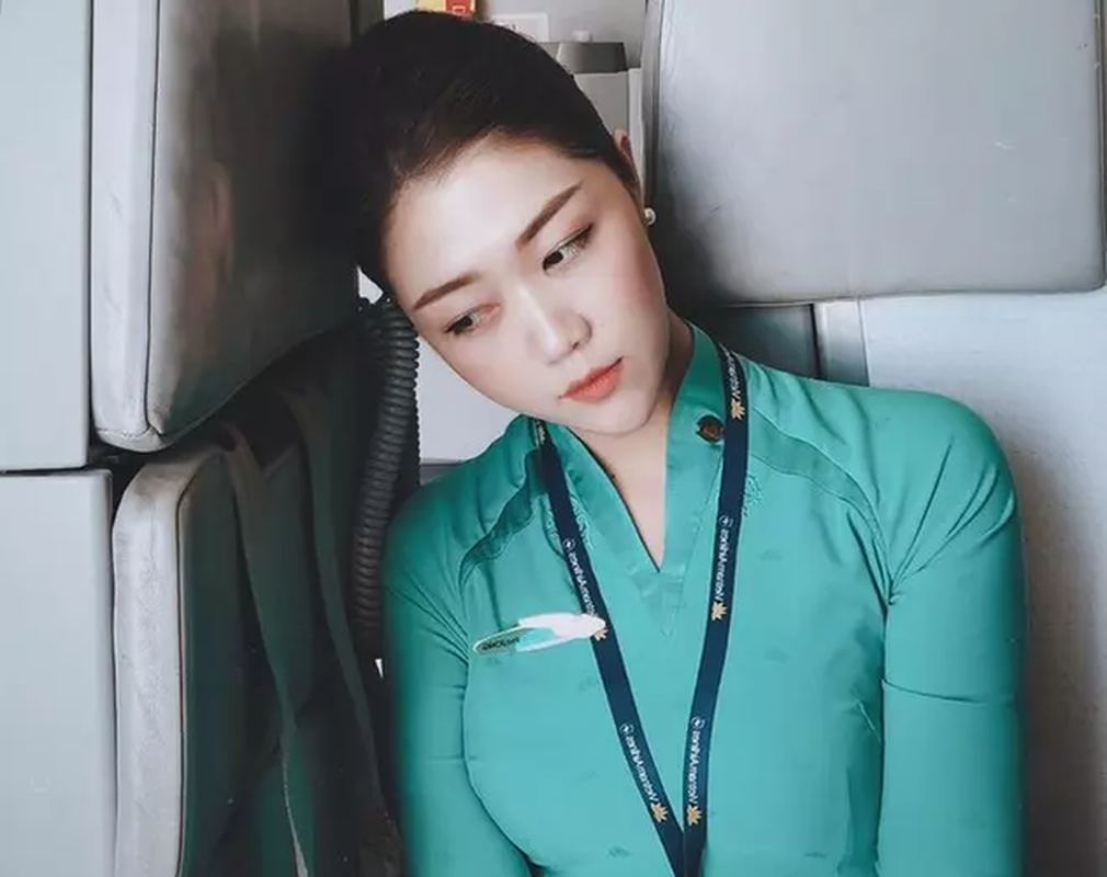 Nu tiep vien Vietnam Airlines bi page ban hang online ngang nhien 