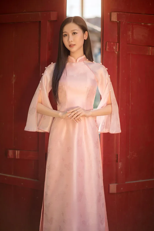 Dien ao dai, A khoi Dai hoc Hue khien netizen ngam hoai khong chan-Hinh-7