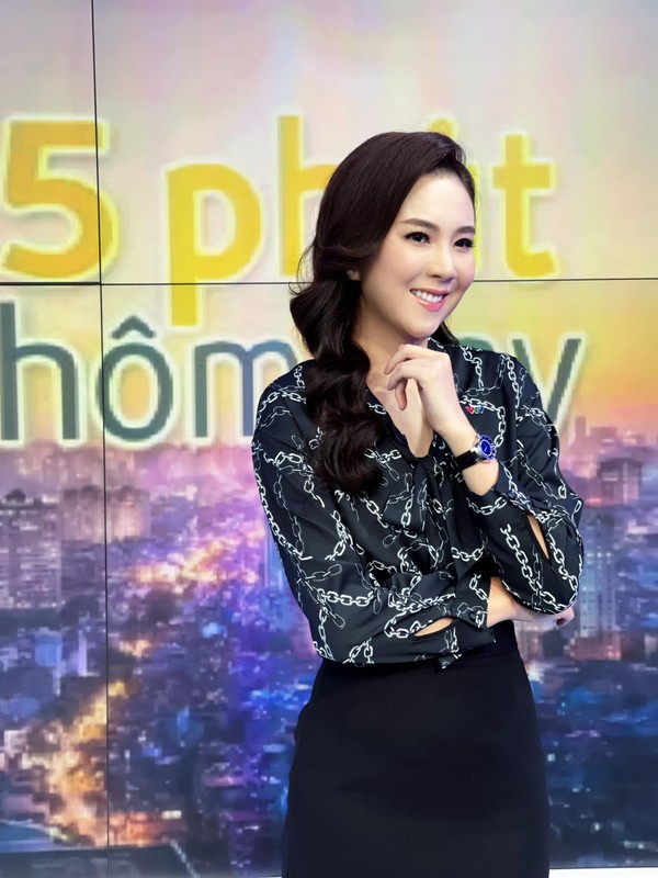 MC dep nhat VTV khoe hau truong song ao gay chu y-Hinh-10