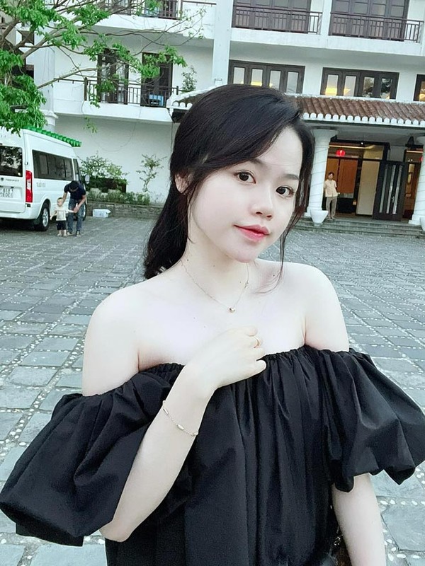 Ban gai cu Quang Hai chinh thuc thanh BTV the thao, dan mang noi gi?-Hinh-8