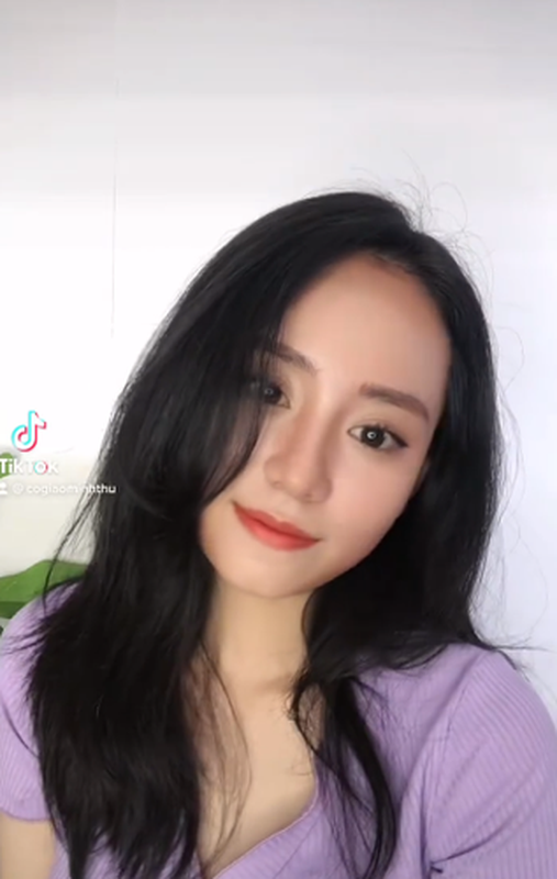 Lo mieng noi tuc ngay tren song livestream, co giao Minh Thu gay choang-Hinh-7