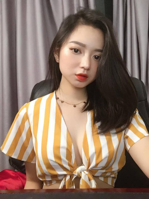 Bi che mat moc, nu streamer lo anh nong buc xuc dap tra-Hinh-6