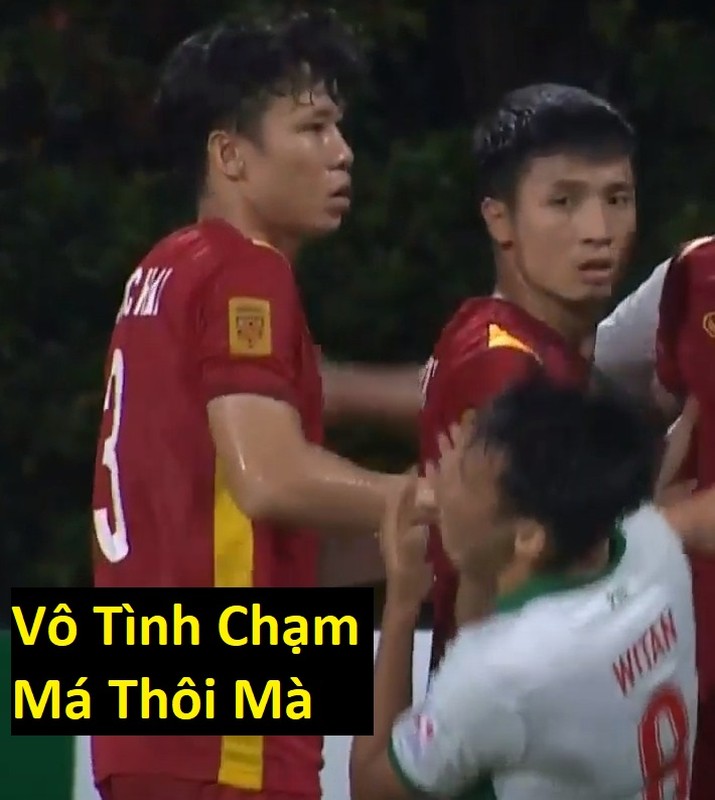Anh che bong da: Doi tuyen Viet Nam bi chem, thay Park cuc gat-Hinh-16