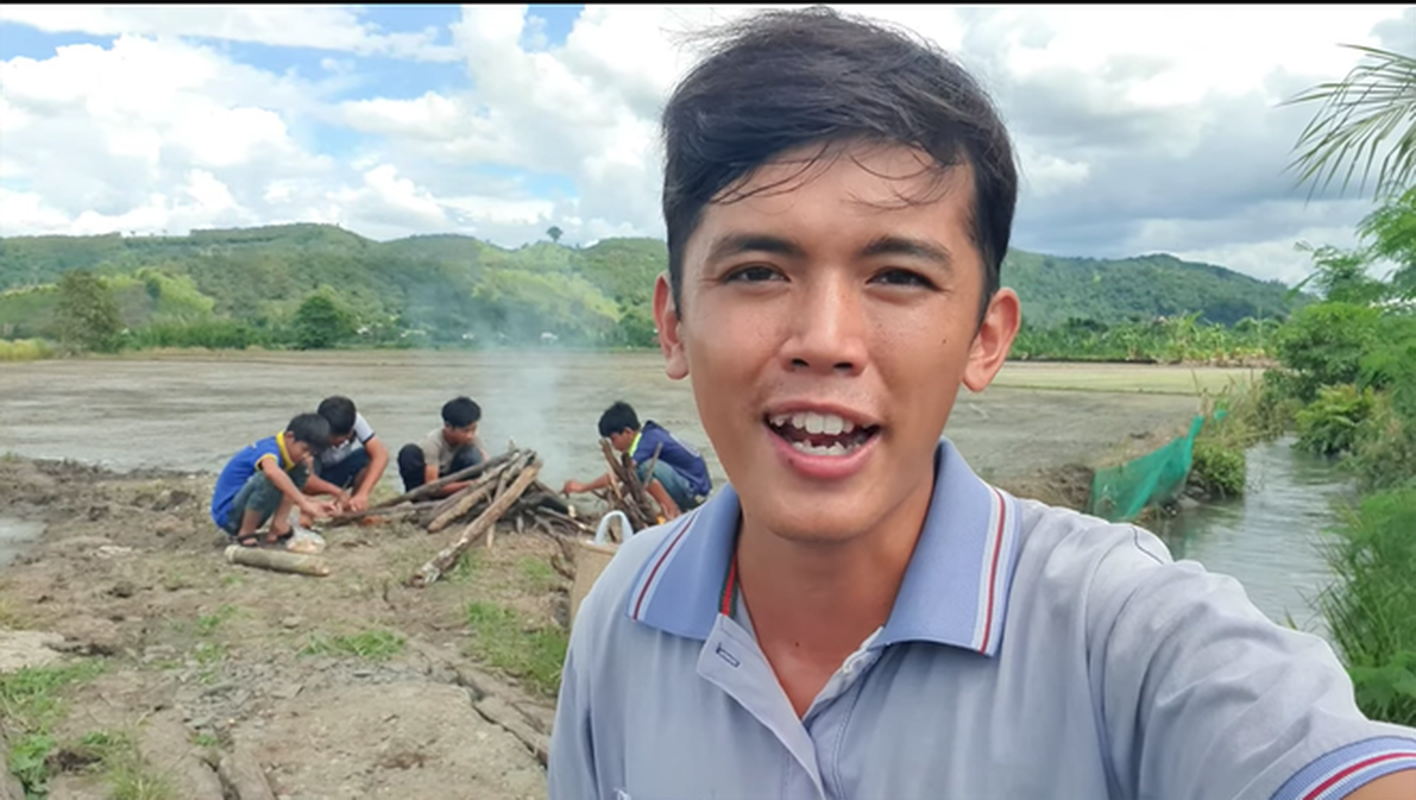 YouTuber ngheo nhat Viet Nam lo muc thu nhap, co khung nhu loi don-Hinh-2