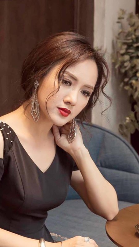 Chia tay Thoi su 19h, BTV Hoai Anh he lo cong viec moi-Hinh-8