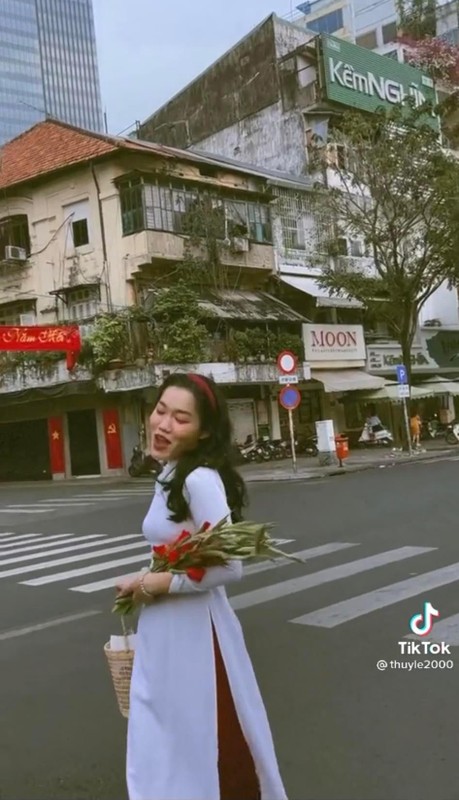 Dien ao dai don Tet, hot TikToker ban noi y lam netizen choang vang-Hinh-7