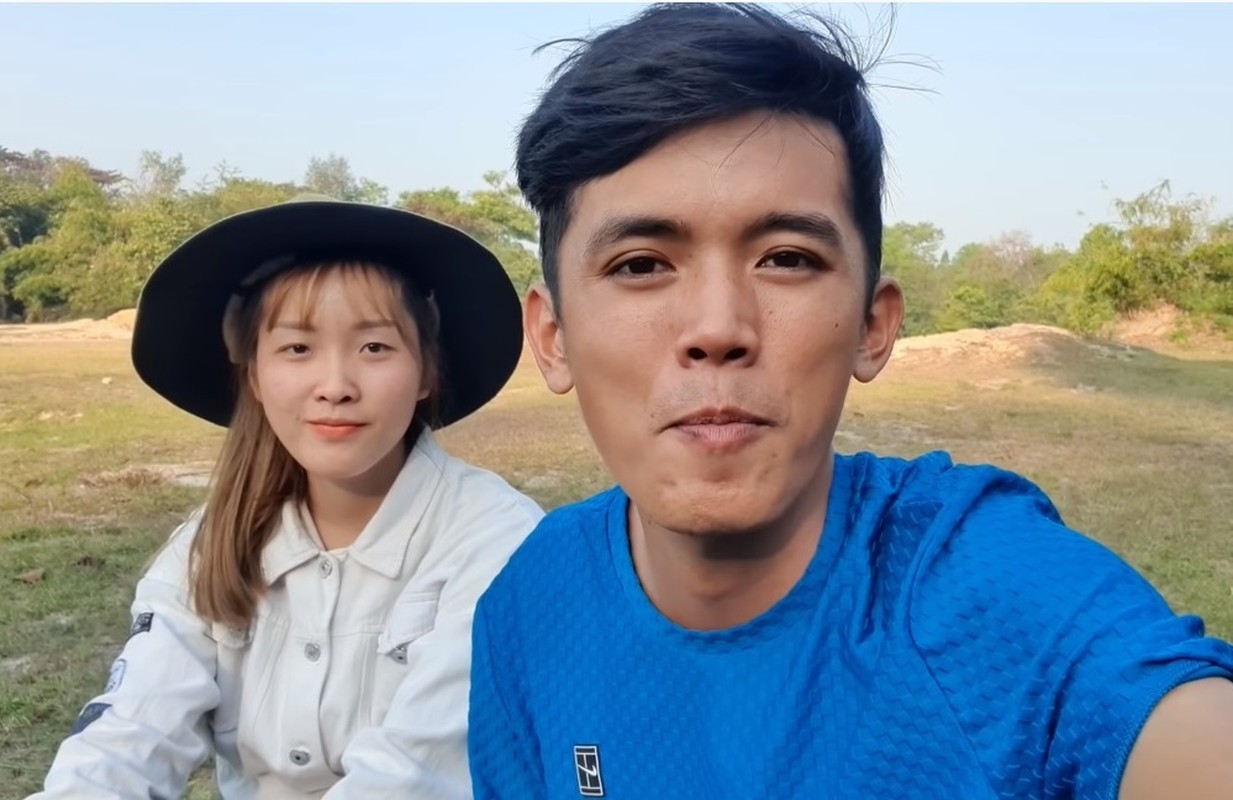 YouTuber ngheo nhat Viet Nam hanh phuc khoe con gai dau long