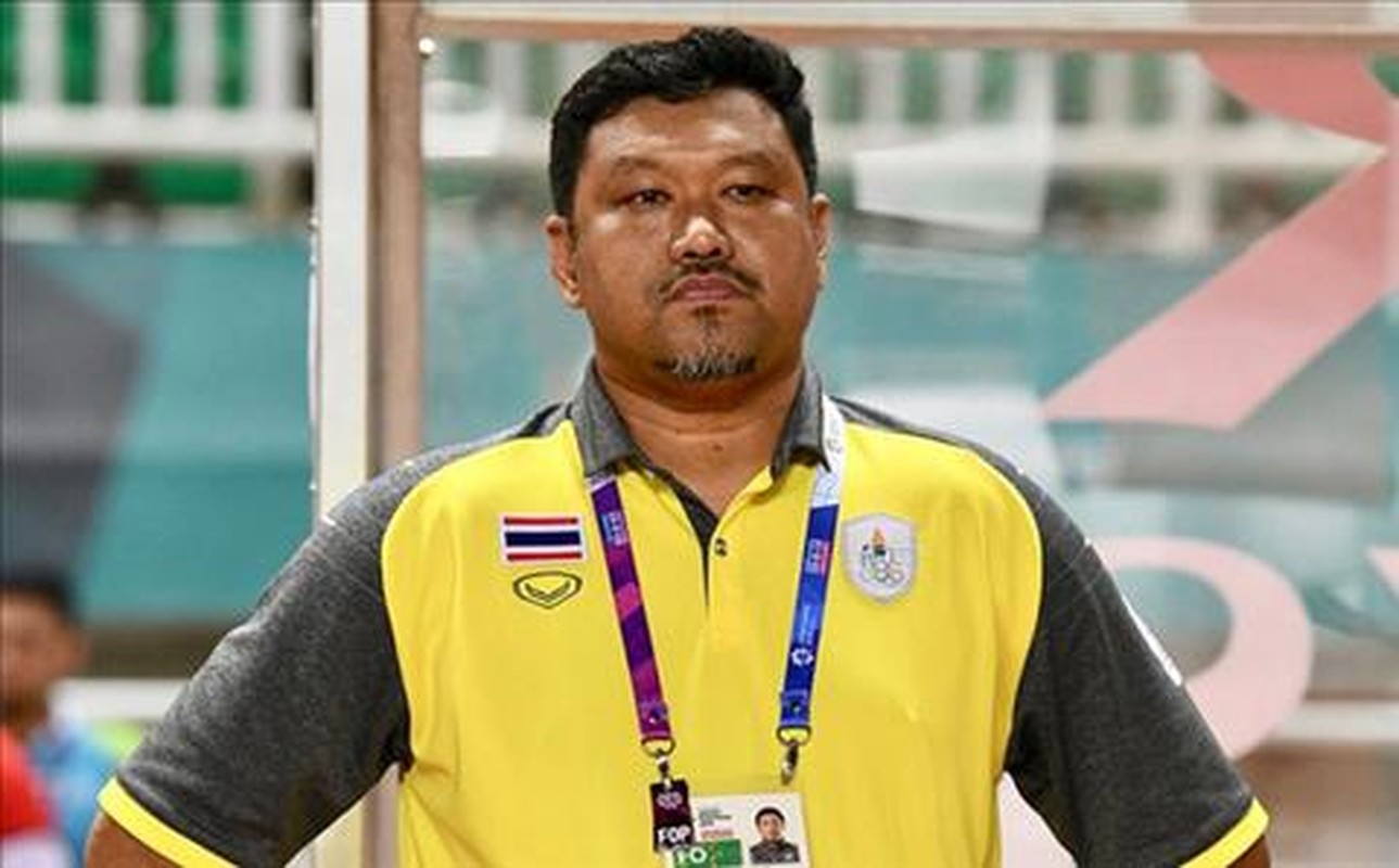 Tan HLV U23 Thai Lan tung om han truoc U23 Viet Nam ra sao?-Hinh-6
