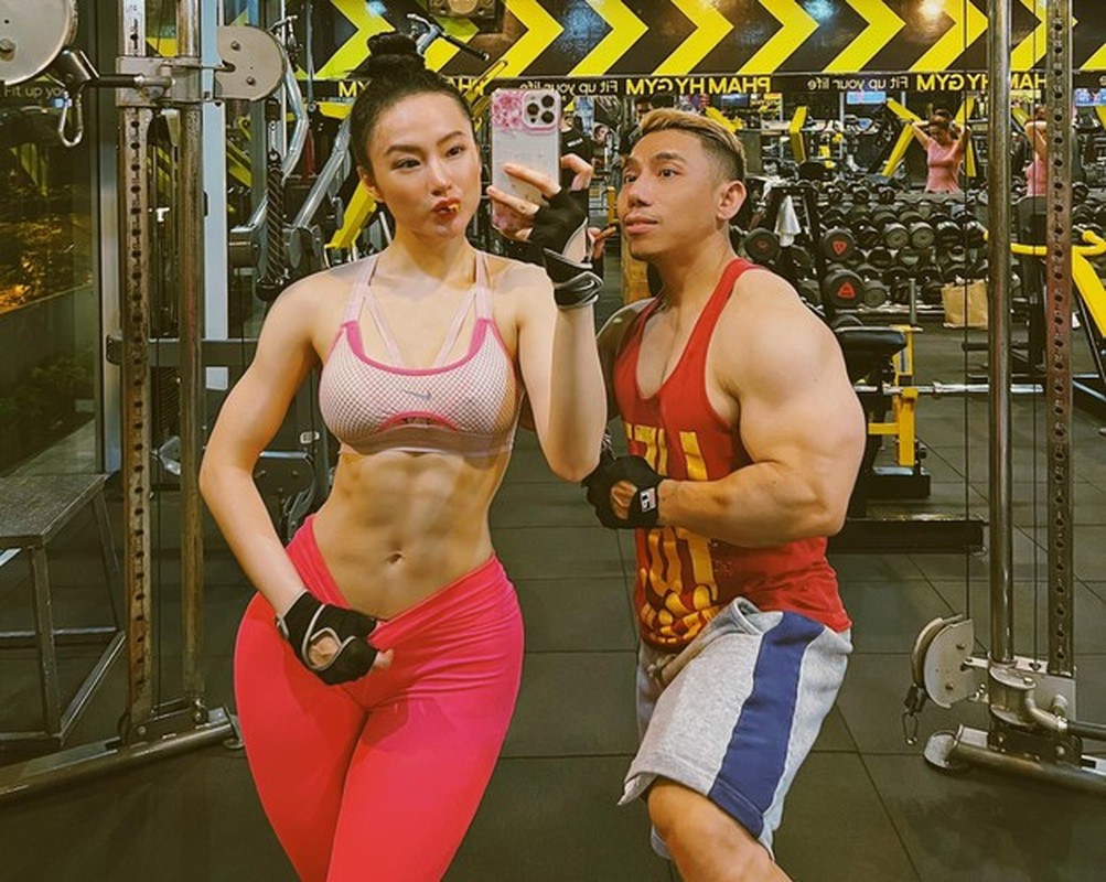 Khoe vong 3 ngoai co, Angela Phuong Trinh khien netizen phat sot-Hinh-10