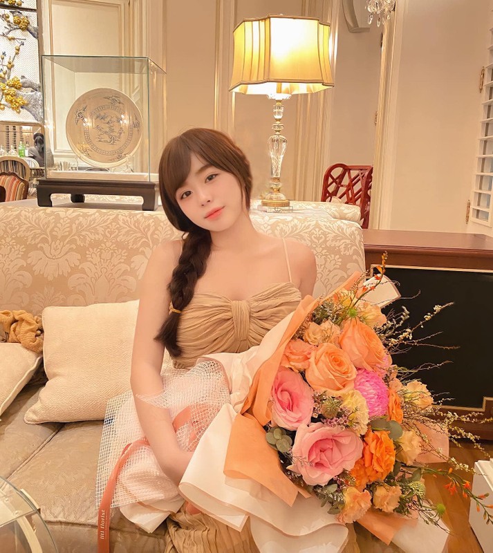 Danh tinh 2 gai xinh Viet so huu vong 1 vuot nguong 1 met-Hinh-9