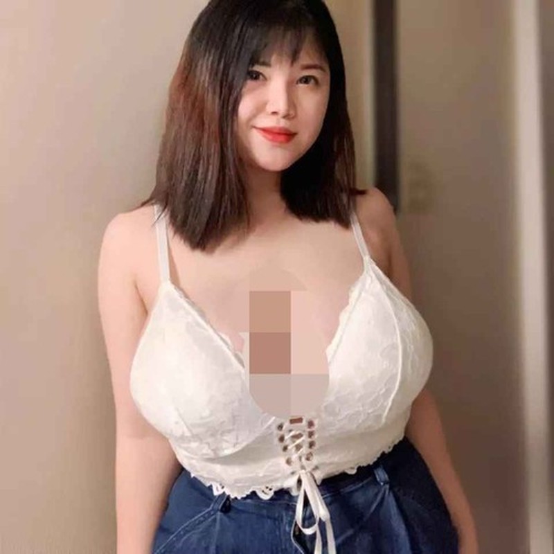 Hot girl nguc khung Hai Duong khoc loc khi bi doa gui anh nong-Hinh-12