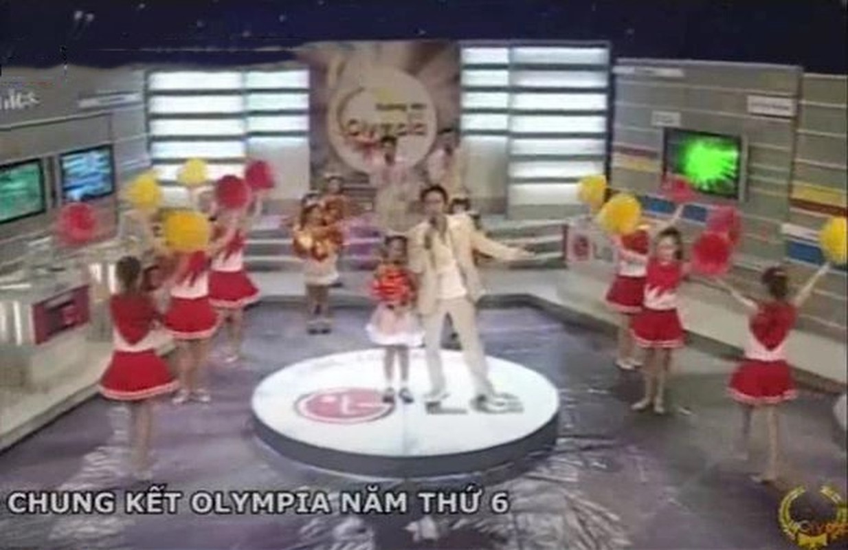 Co be gay bao Duong len dinh Olympia 16 nam truoc gio ra sao?