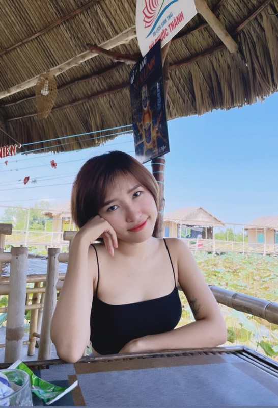 Nu streamer Dong Thap khoe bi quyen an nhieu van giu dang-Hinh-4