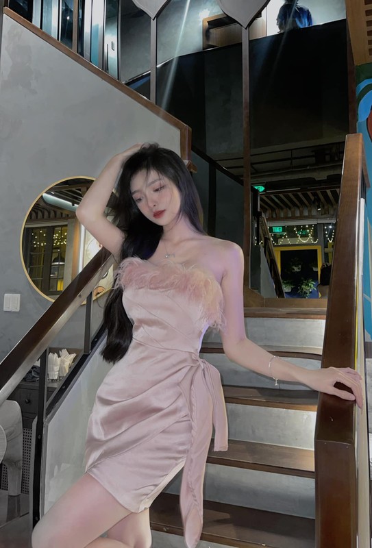 Gai sinh Dak Nong lo body khien canh may rau dien dao-Hinh-9