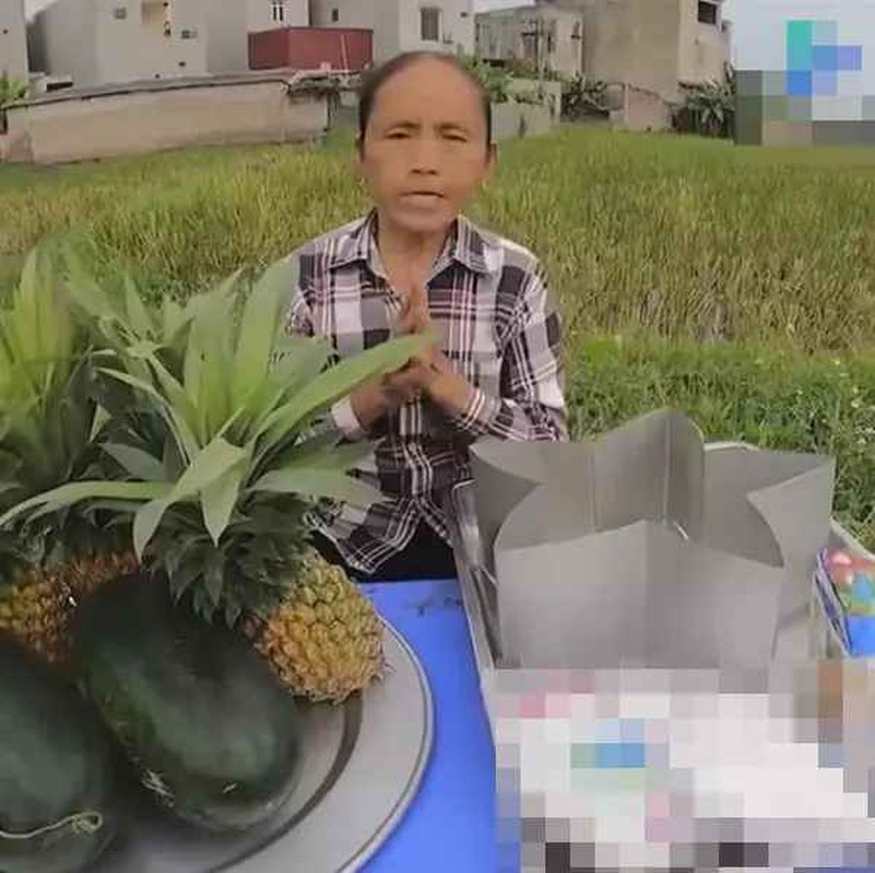 Ba Tan Vlog lo mat do cung khong nhan ra-Hinh-3