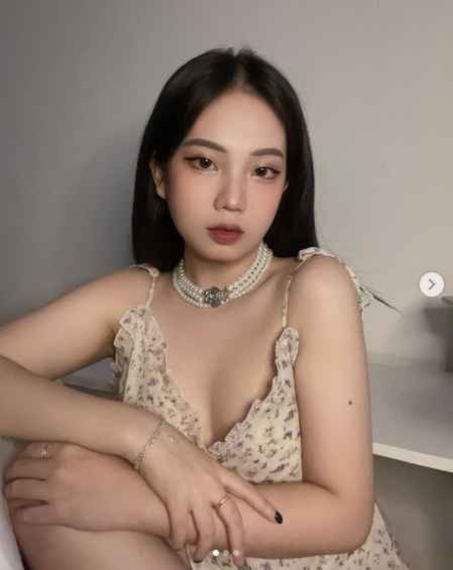 Hot girl 1999 chieu cao khiem ton kiem tien khung nho ly do nay-Hinh-2