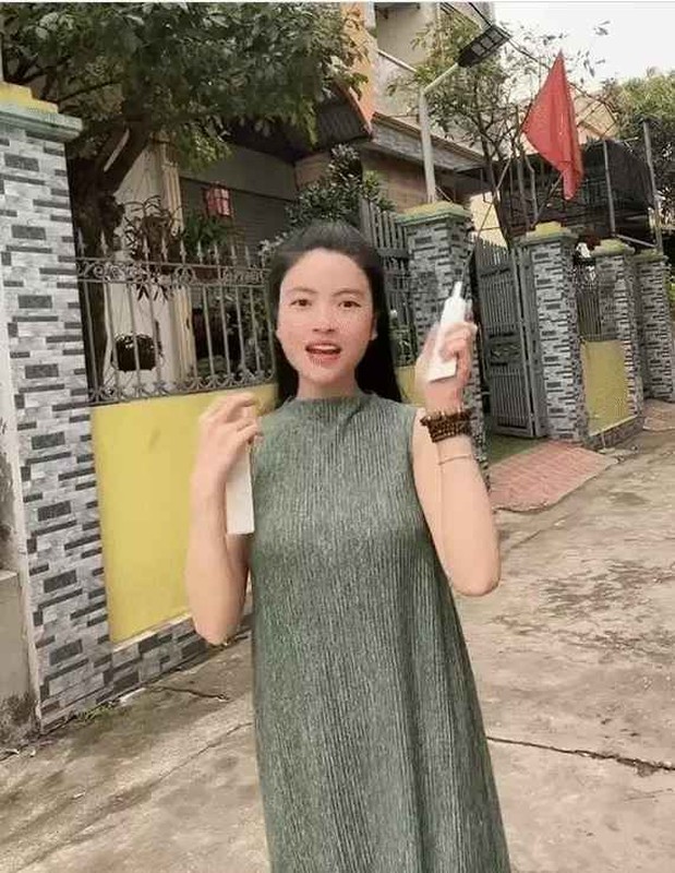 Quang Hai dua bo hon tuoi ve nha ra mat truoc Tet?-Hinh-2