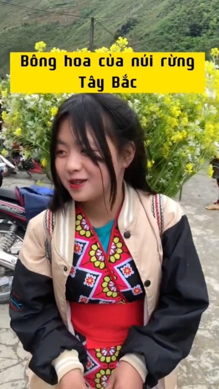 Khoanh khac Mua Thi Dua guong gao chup anh cung du khach