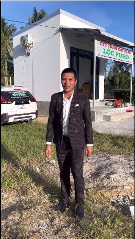 Loc Fuho khoe lam giam doc, netizen de lai binh luan 