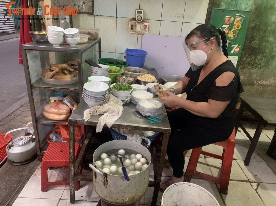 Quan pho Nam Dinh thu hut food review ve muc gia 