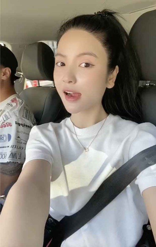 Yeu khong cong khai, ban gai Quang Hai bi netizen nhac dieu nay-Hinh-2