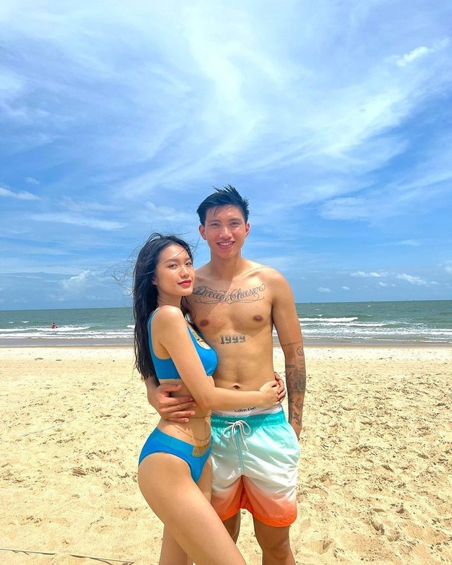 Chao he, ban gai Doan Van Hau xa kho loat anh bikini-Hinh-11