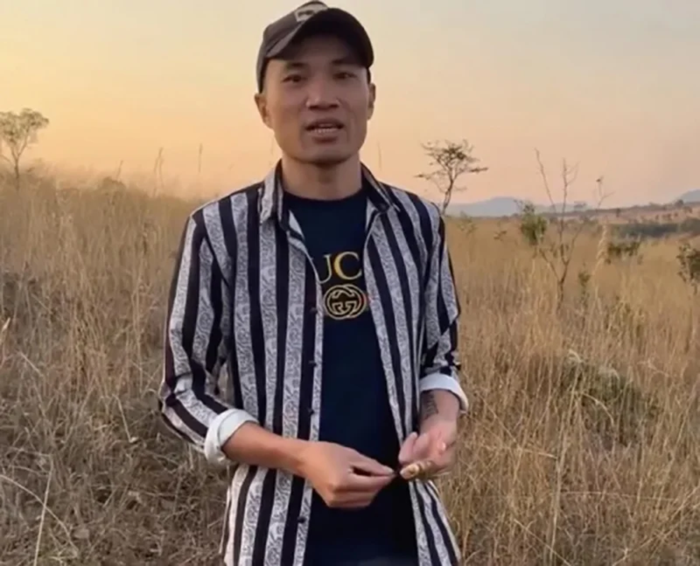 Quang Linh Vlog he lo ap luc khi thanh vien team chau Phi gap bien-Hinh-3
