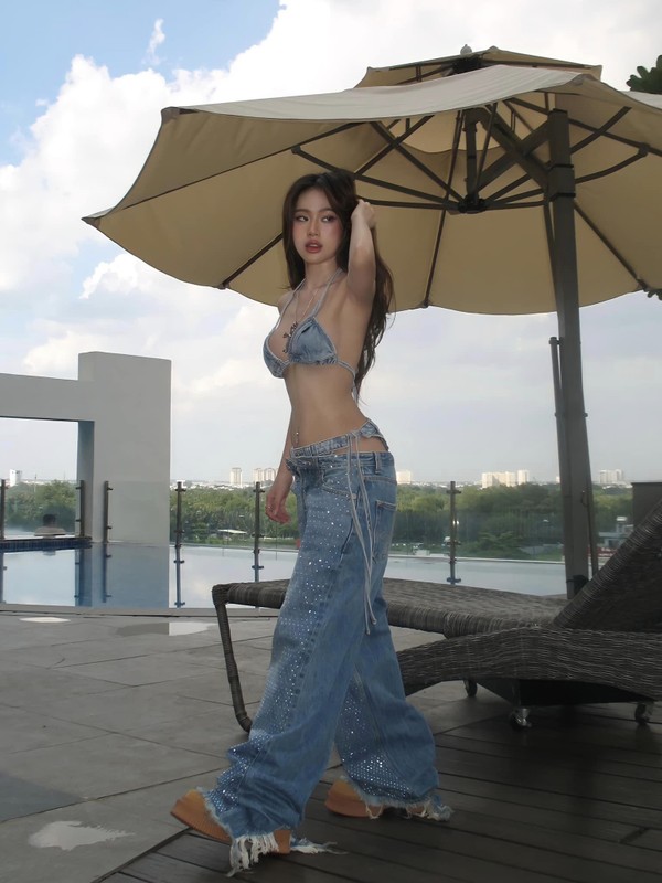 Hot girl Sai thanh gia nhap duong dua bikini, thach thuc moi doi thu-Hinh-3