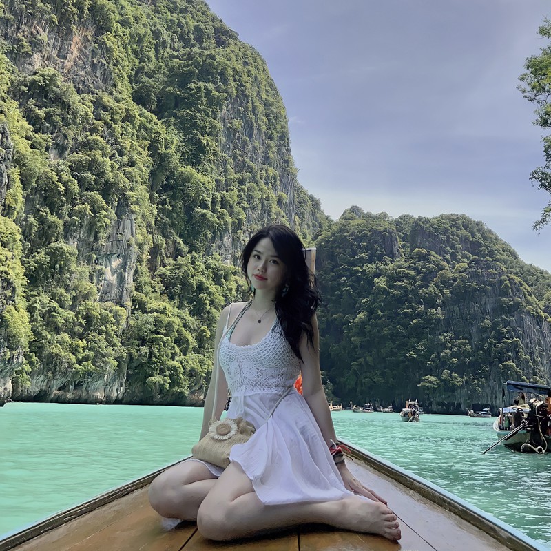 Ban gai cu Quang Hai khoe dang dep muot mat voi bikini-Hinh-3