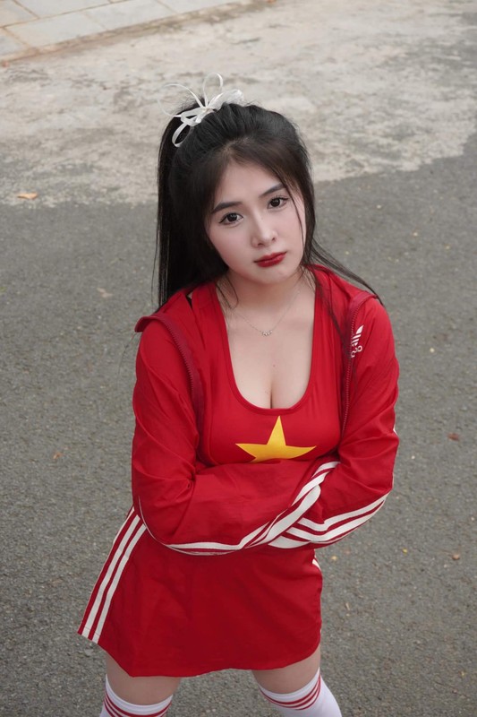 Hot girl Thanh Hoa noi tieng  khoe vong 1 ngay ay gio ra sao?-Hinh-2