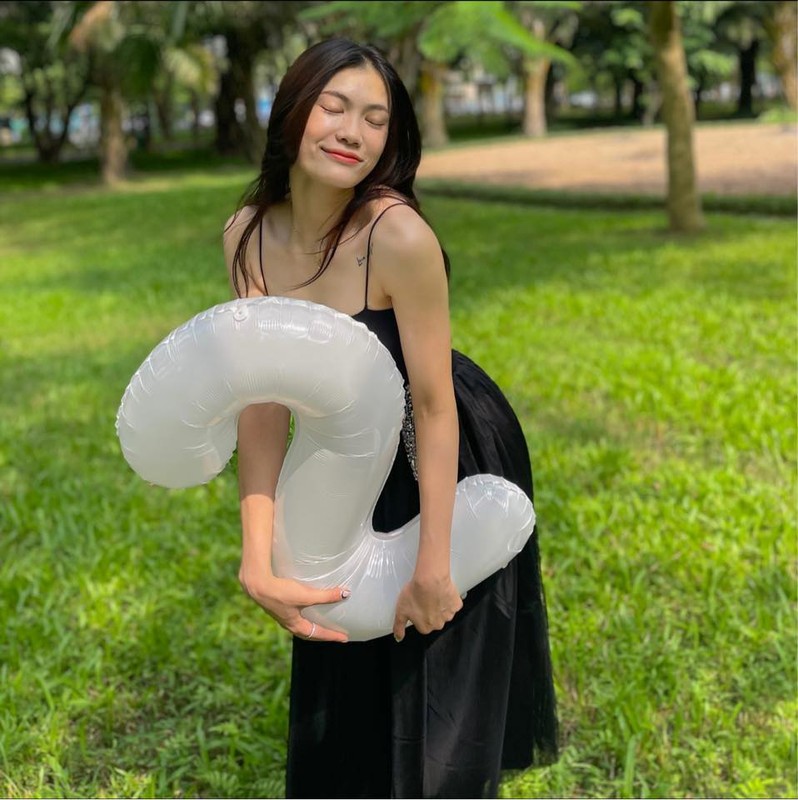 Tuyen thu bong chuyen Viet Nam khoe sac voc voi anh doi thuong